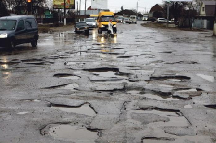 Соцмережі: У Петербурзі в звіт про ремонт доріг додали відретушований знімок (ФОТО)