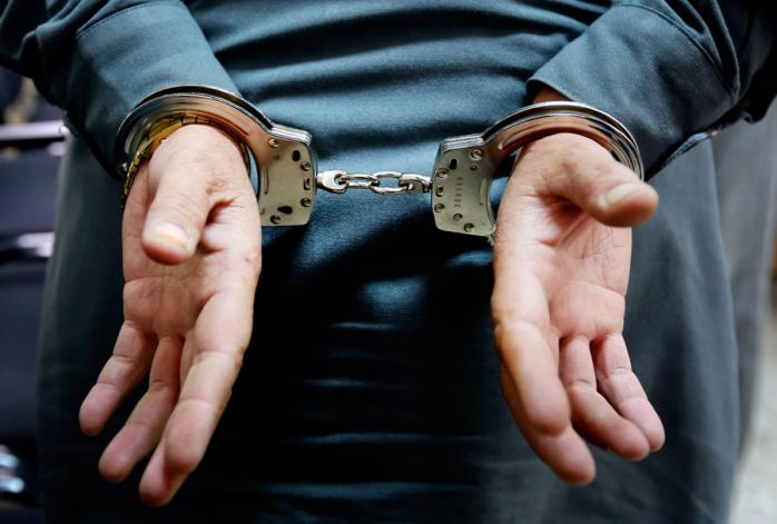 Полиция задержала мужчину, который охранял самопровозглашенных мэров Славянска