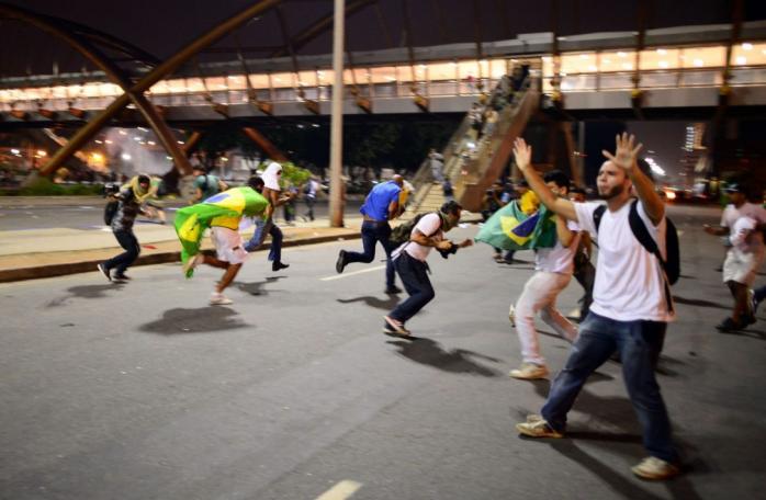 У Бразилії протестувальники прорвалися в будівлю Конгресу
