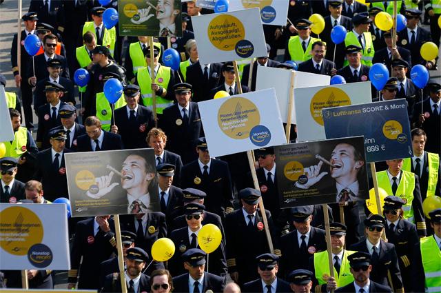 Пилоты Lufthansa продлили забастовку до 25 ноября