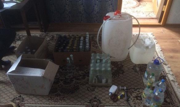 Тернопольские полицейские подделывали водку и заставляли 40 предприятий торговать ею (ФОТО)