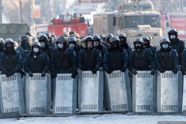 «Партія регіонів» платила премії задіяним на Майдані бійцям Внутрішніх військ — прокурор