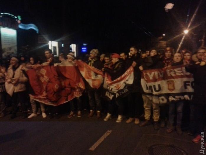В Одессе подрались фанаты «Манчестера» и «Зари», есть пострадавшие (ФОТО)