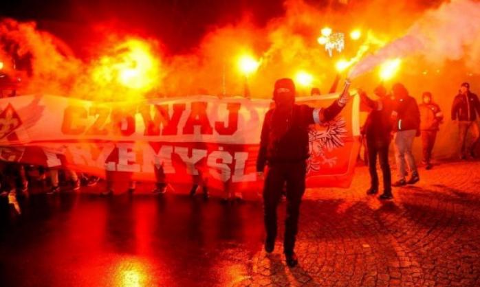 Украинцы Польши осудили украинофобию на марше в Перемышле (ВИДЕО)