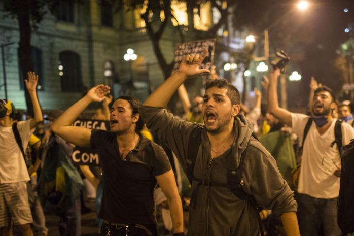 Массовые протесты в Бразилии охватили уже десять штатов