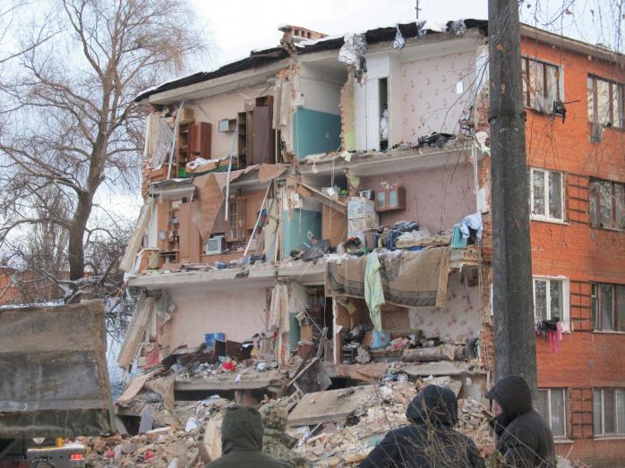 Мешканців зруйнованого в Чернігові будинку розселять по студентських гуртожитках