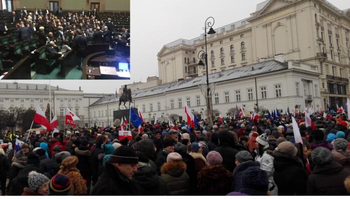В Польше журналистам закрыли доступ в Сейм, люди вышли на улицы (ФОТО, ВИДЕО)