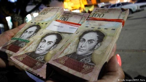После массовых протестов власти Венесуэлы вернули в оборот крупнейшую банкноту