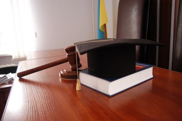 Парламент принял законопроект Порошенко о Высшем совете правосудия