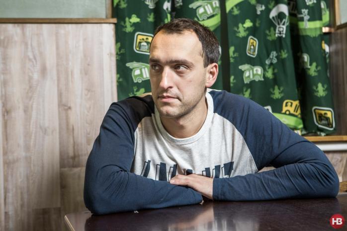 Расстрелы и еда с керосином. Освобожденный боец рассказал о своем пребывании в плену ДНР