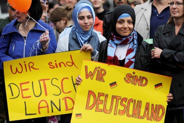 Германия надеется на активизацию выезда мигрантов из страны в 2017 году
