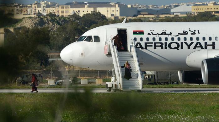 Угонщикам ливийского самолета грозит пожизненное заключение