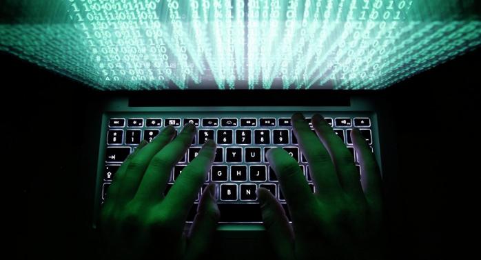 Порошенко рассказал, сколько кибератак пережили госсайты за последние месяцы