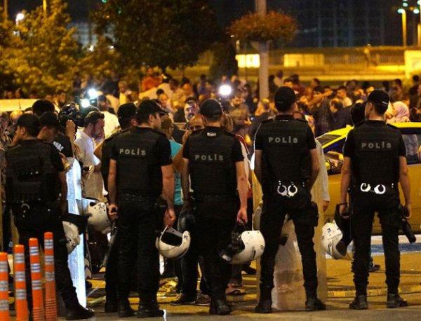 В Турции задержали подозреваемых в подготовке теракта в новогоднюю ночь