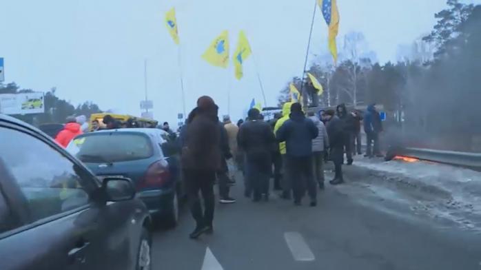 Названы заблокированные автомобилистами трассы вокруг Киева