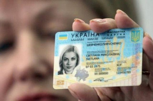 Граждане Украины с ID-паспортами до сих пор не могут попасть в Беларусь