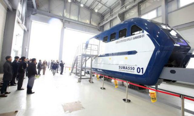 У Південній Кореї приступили до розробки надшвидкісного потягу (ФОТО)