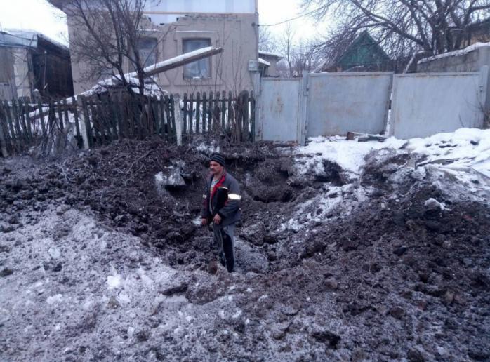 Жителі Авдіївки після обстрілів бойовиків залишилися без електроенергії (ФОТО)