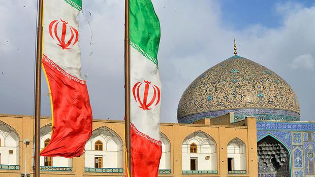 Иран прекращает выдавать визы американцам