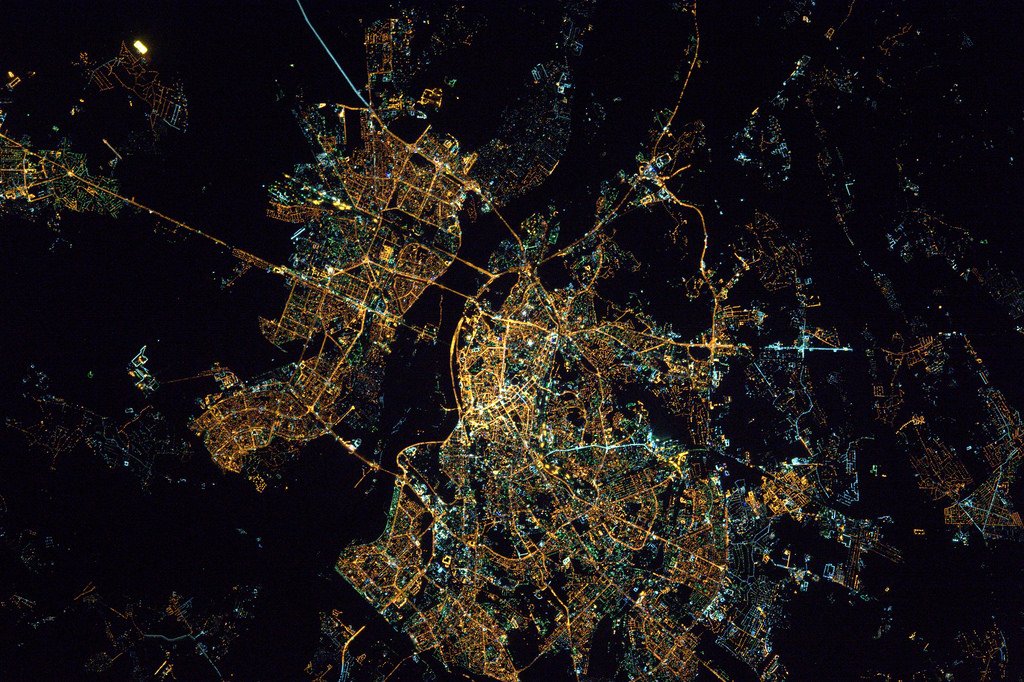 Фото: Киев из космоса. Источник: Twitter Томаса Песке