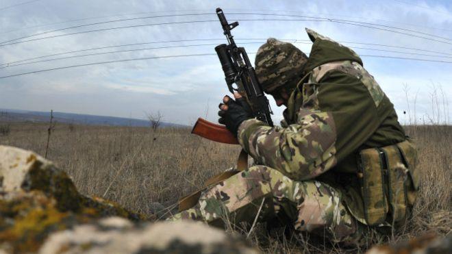 На Донбассе за сутки погибли четыре бойца АТО и 17 получили ранения
