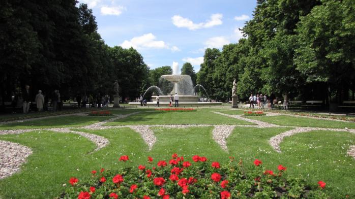 Имя украинского поэта Стуса присвоили скверу в центре Варшавы