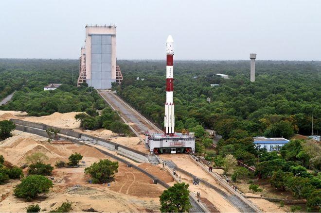 Новый космический рекорд: Индия вывела на орбиту сразу 104 спутника (ВИДЕО)