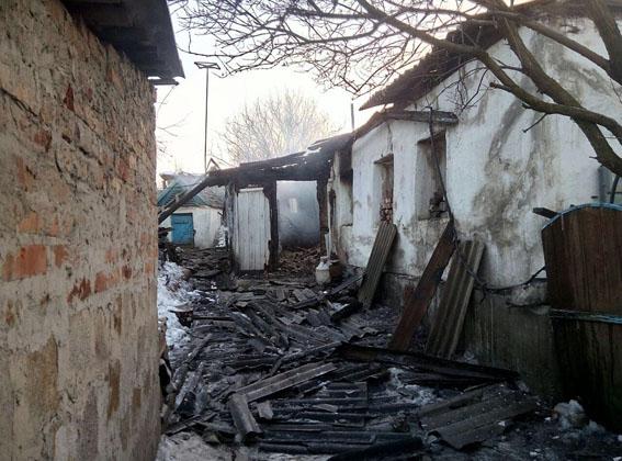 Авдіївка знову зазнала артудару: зруйновано 8 будинків (ФОТО)