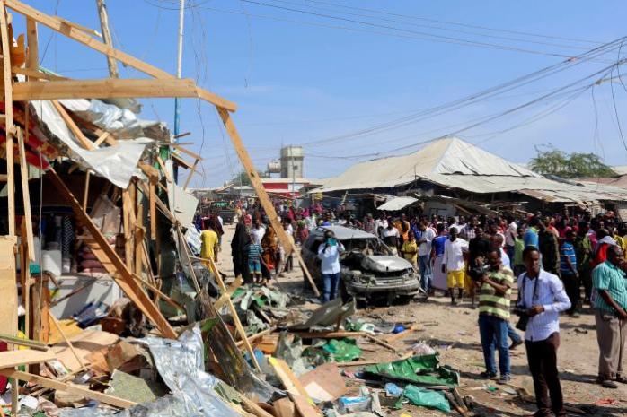 В Сомали в результате взрыва на рынке погибло около 40 человек (ФОТО)