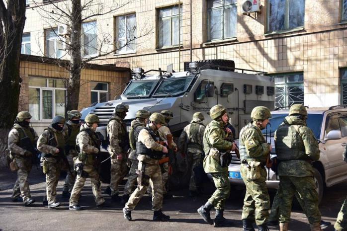 В Авдеевку направлено спецподразделение полиции (ФОТО)