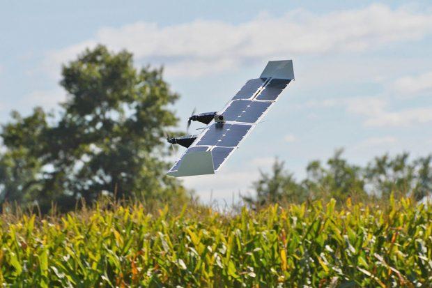 В США создали дрон-трансформер на солнечных батареях (ФОТО)