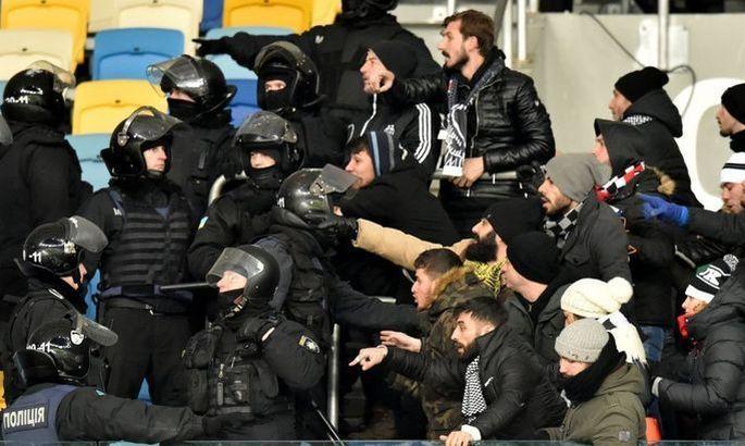 «Динамо» — «Бешикташ»: в УЕФА наказали клубы за поведение болельщиков