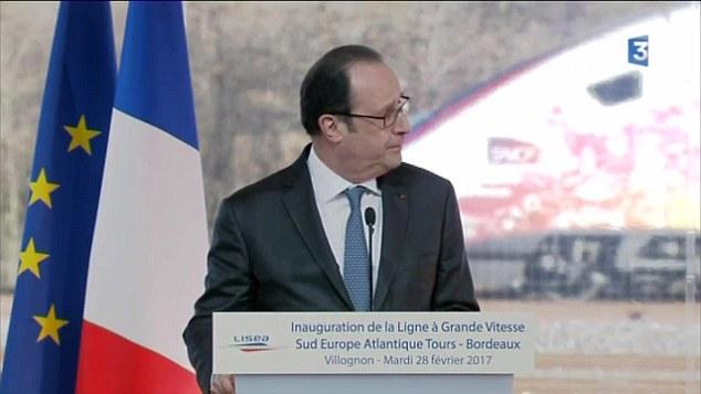 Во Франции во время речи Олланда снайпер ранил двух человек (ВИДЕО)