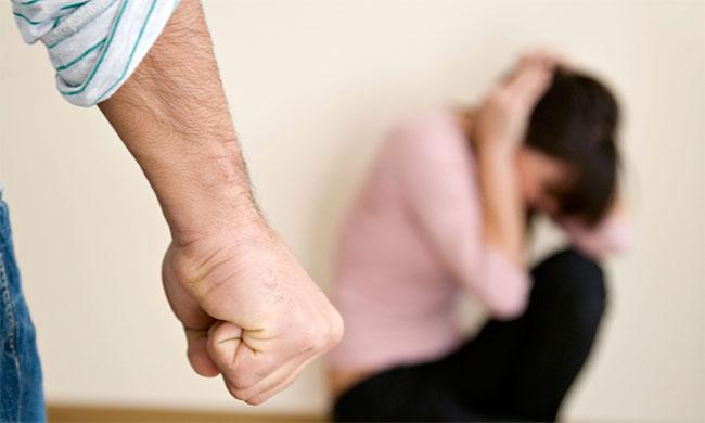 Женщины-полицейские будут бороться с домашним насилием — МВД