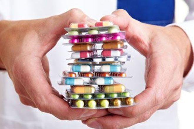 Гройсман обещает, что украинцы увидят бесплатные лекарства 1 апреля