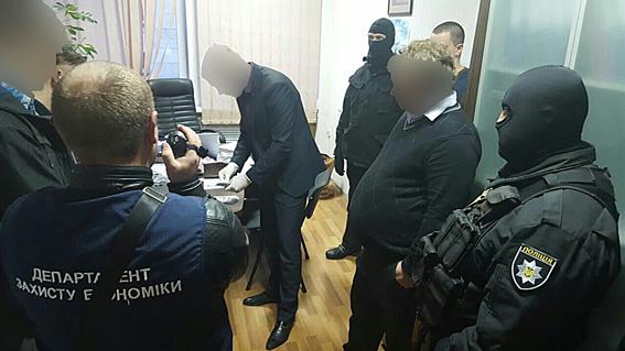 В Харькове суд арестовал двух руководителей завода, «погоревших» на взятке в 1,5 млн грн