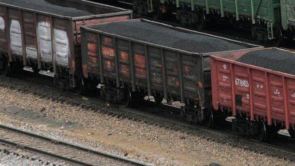 «Укрзалізниця» заявляет о возобновлении движения остановленного блокадниками Донбасса поезда