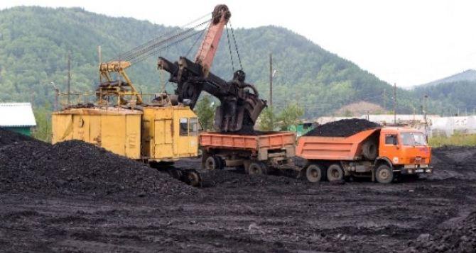 Почти на всех шахтах ДТЭК остановлена добыча угля