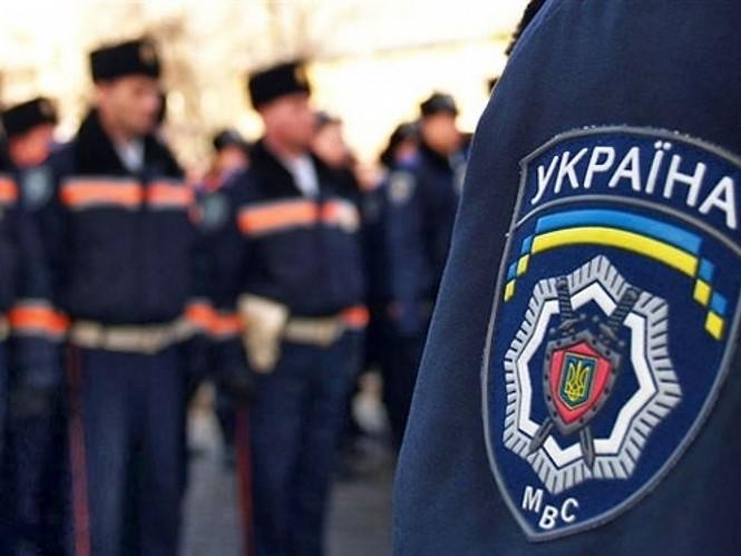 Полиция Луганской области перешла на усиленный вариант службы