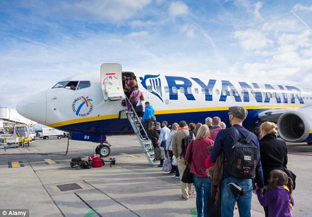 Стала відома ціна авіаквитків і повний перелік маршрутів лоукосту Ryanair