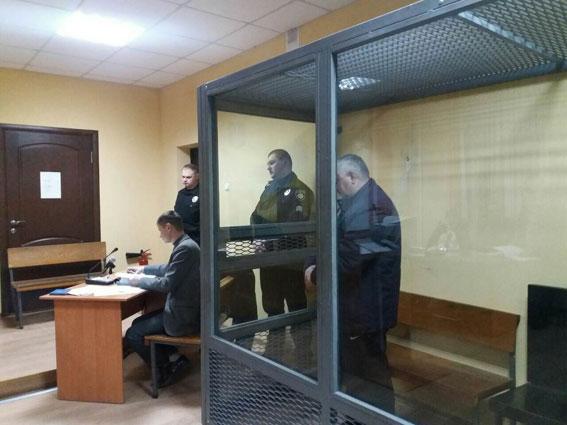 Задержанного в Киеве копателя янтаря посадили под круглосуточный домашний арест