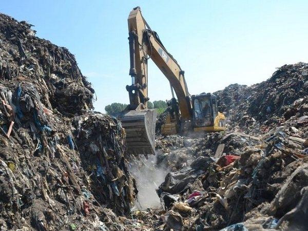Пригоди львівського сміття тривають: Садовий пропонує вивозити його в Чорнобильську зону