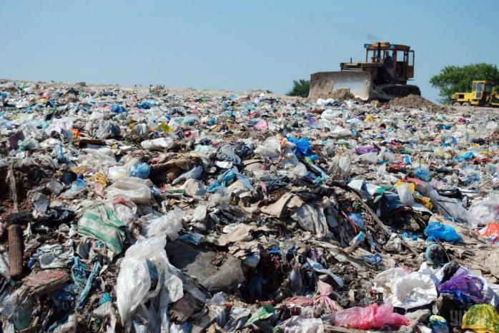 Львов договорился с тремя городами о вывозе мусора