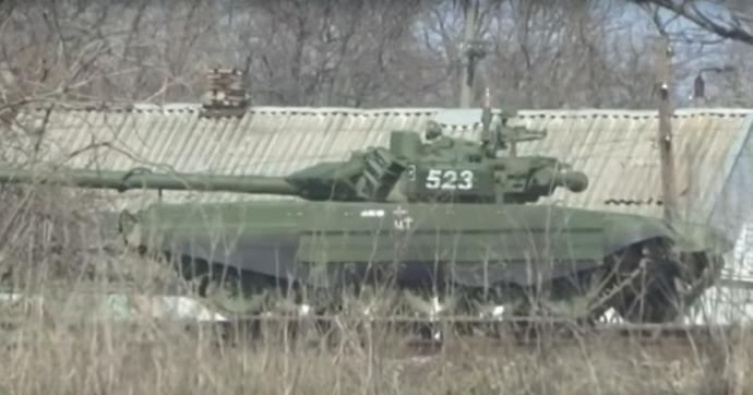 Россия перебрасывает танки к украинской границе — Reuters (ВИДЕО, ФОТО)