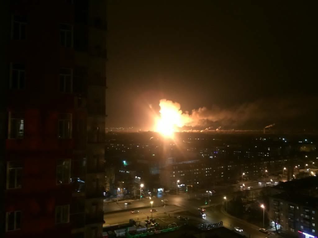 В итоге пожара на Казанском пороховом заводе умер работник МЧС