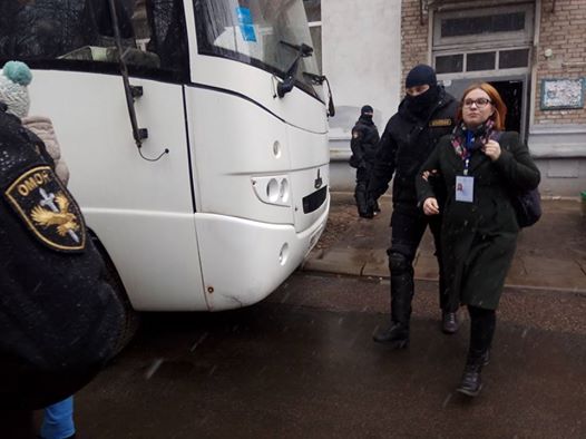 В Республике Беларусь ОМОН задержал членов правозащитного центра «Вясна»