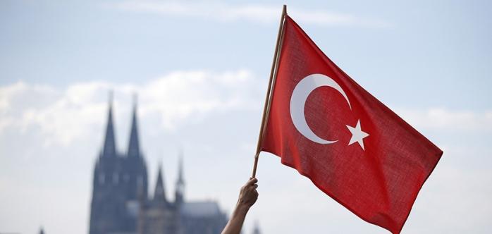 Розпочався референдум щодо конституційних змін у Туреччині