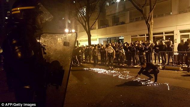 В Париже уличные протесты китайской общины переросли в столкновения с полицией (ФОТО, ВИДЕО)