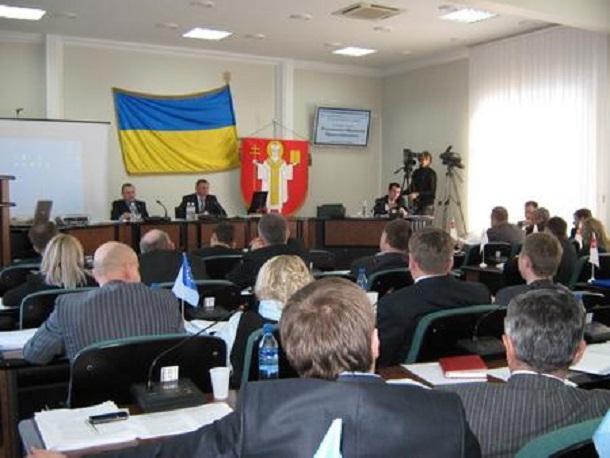 Депутаты Луцкого горсовета просят назначить внеочередные выборы мэра города