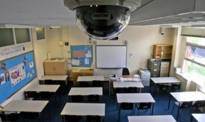 Все киевские школы оборудовали камерами видеонаблюдения